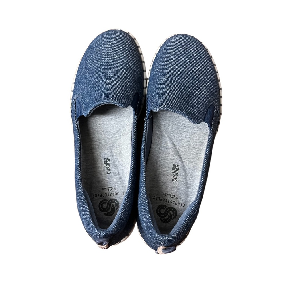 Clark’s Cloudsteppers shoes. Size 6 1/2 women’s.